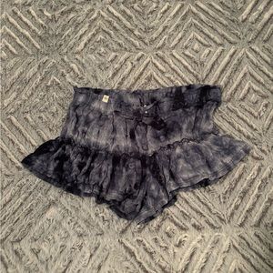 Simply Southern blue tie dye ruffle shorts/skort L/XL